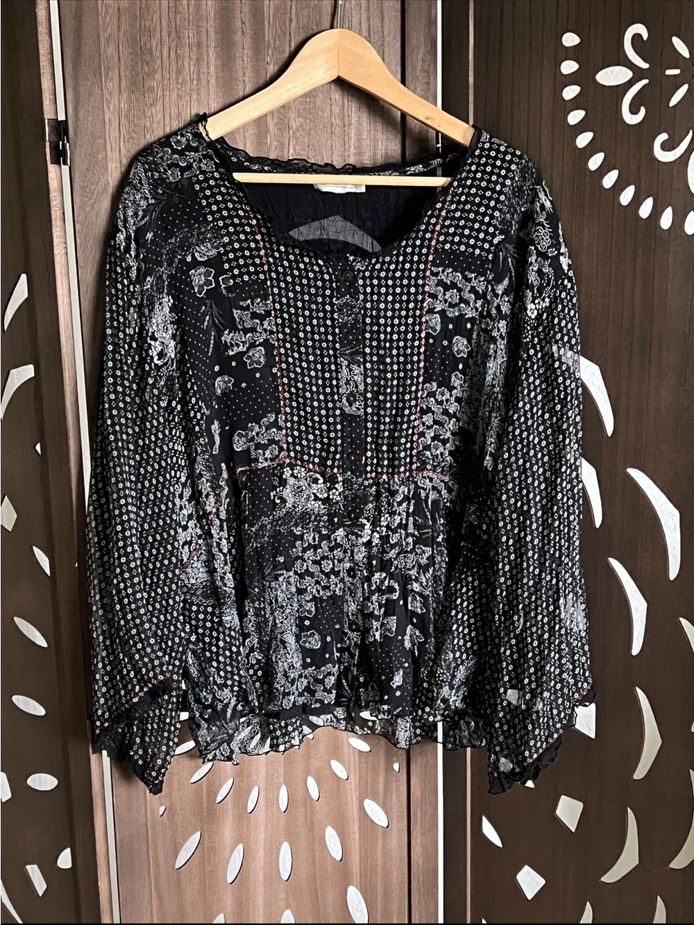 Coldwater Creek Black Floral Mixed-Print Peasant Top